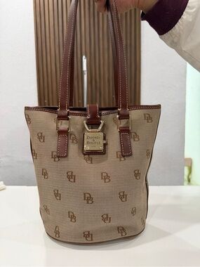 Dooney & Bourke Signature Monogram Logo Bucket Shoulder Bag Tan Canvas Leather